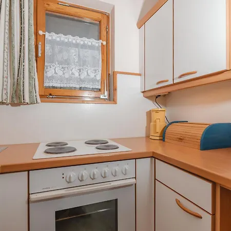 Lejlighed Haus Koetschach-3 By Interhome